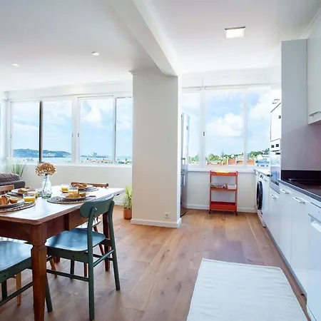 Stunning Belem Views Bright 2-bed アパート