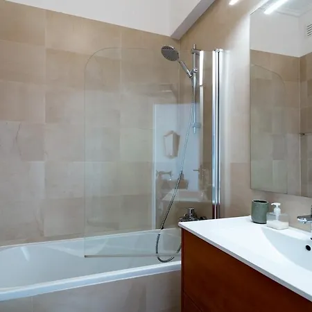 Stunning Belem Views Bright 2-bed * Лиссабон