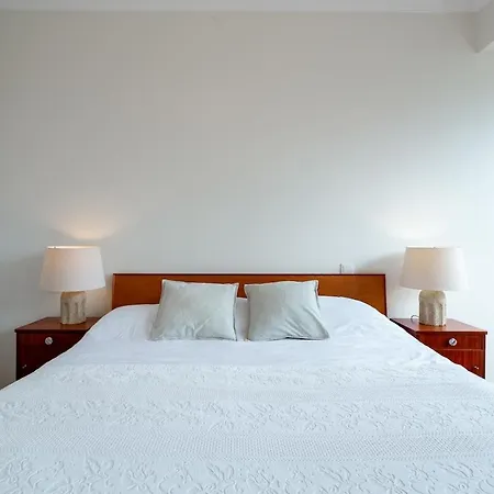 Stunning Belem Views Bright 2-bed Апартаменты Лиссабон