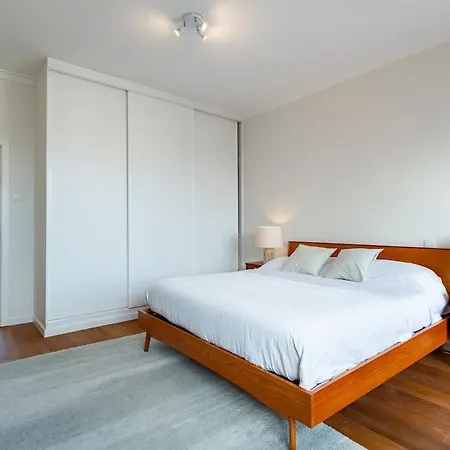 Апартаменты Stunning Belem Views Bright 2-bed Лиссабон