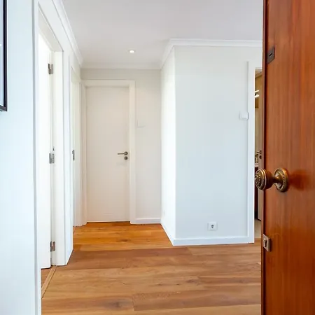 アパート Stunning Belem Views Bright 2-bed リスボン