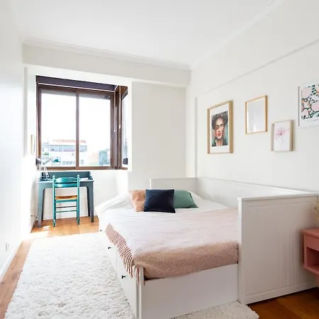 Stunning Belem Views Bright 2-bed * リスボン